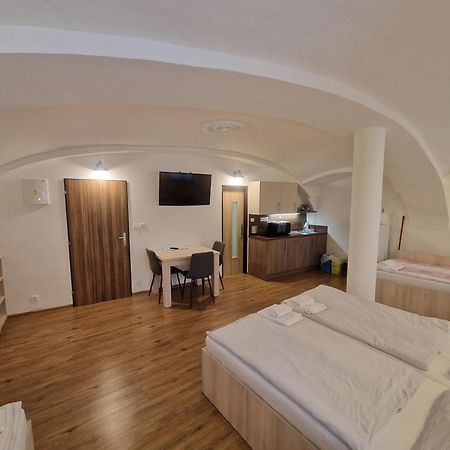 Apartmany Pod Klasterem Kladruby  Екстериор снимка