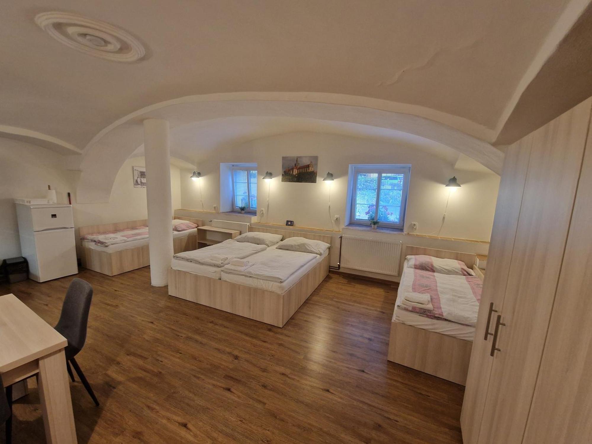 Apartmany Pod Klasterem Kladruby  Екстериор снимка