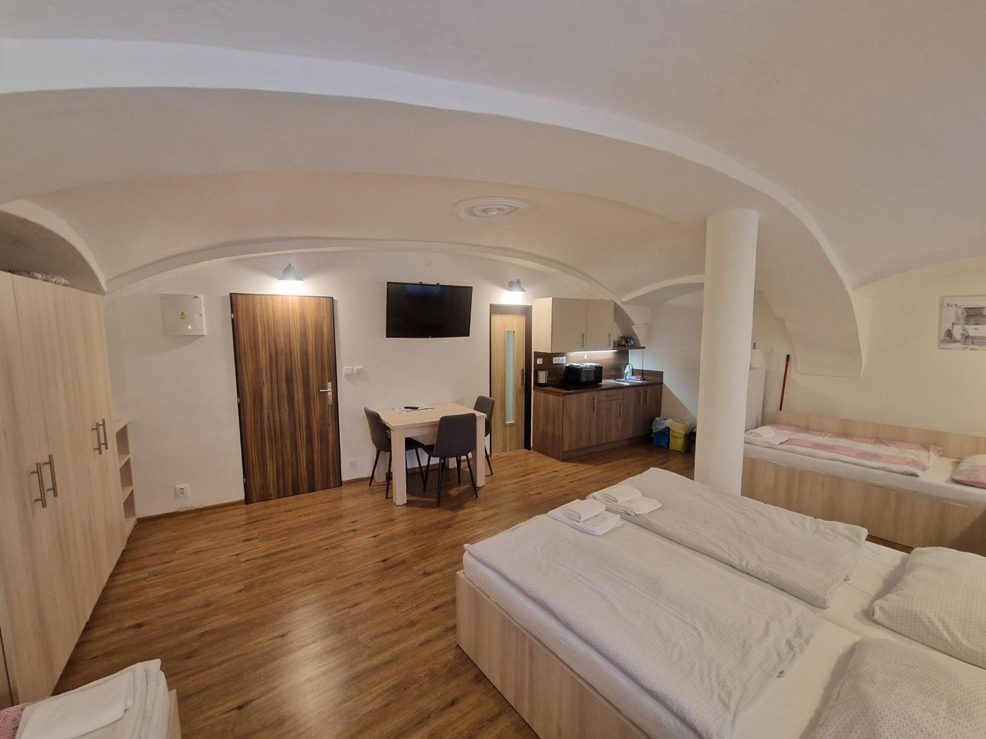 Apartmany Pod Klasterem Kladruby  Екстериор снимка