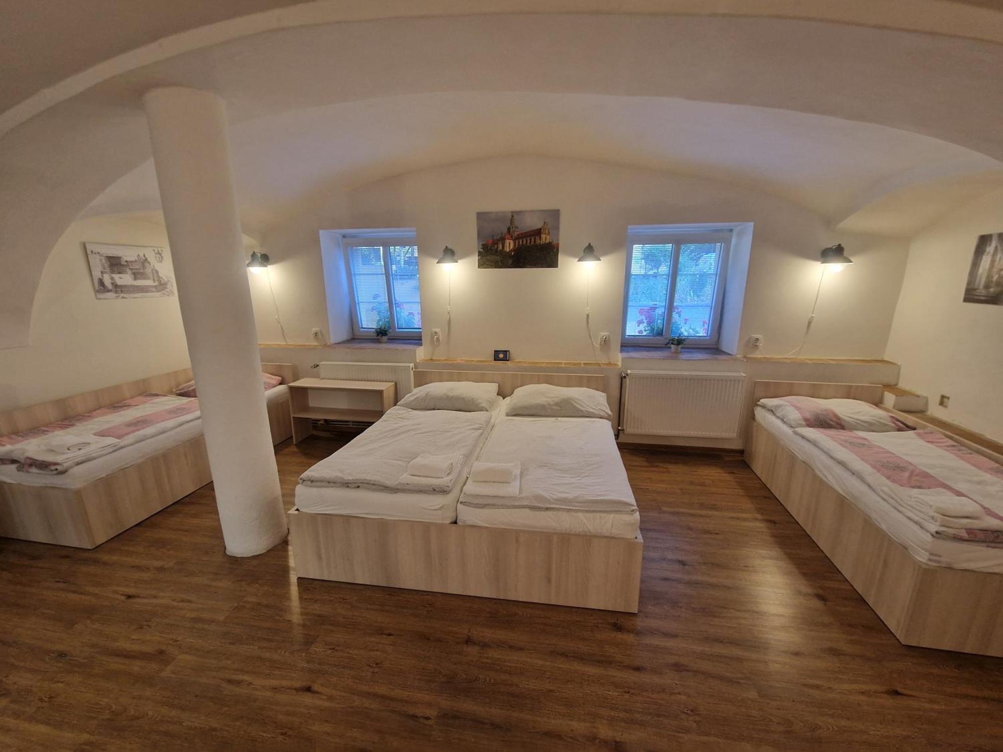Apartmany Pod Klasterem Kladruby  Екстериор снимка