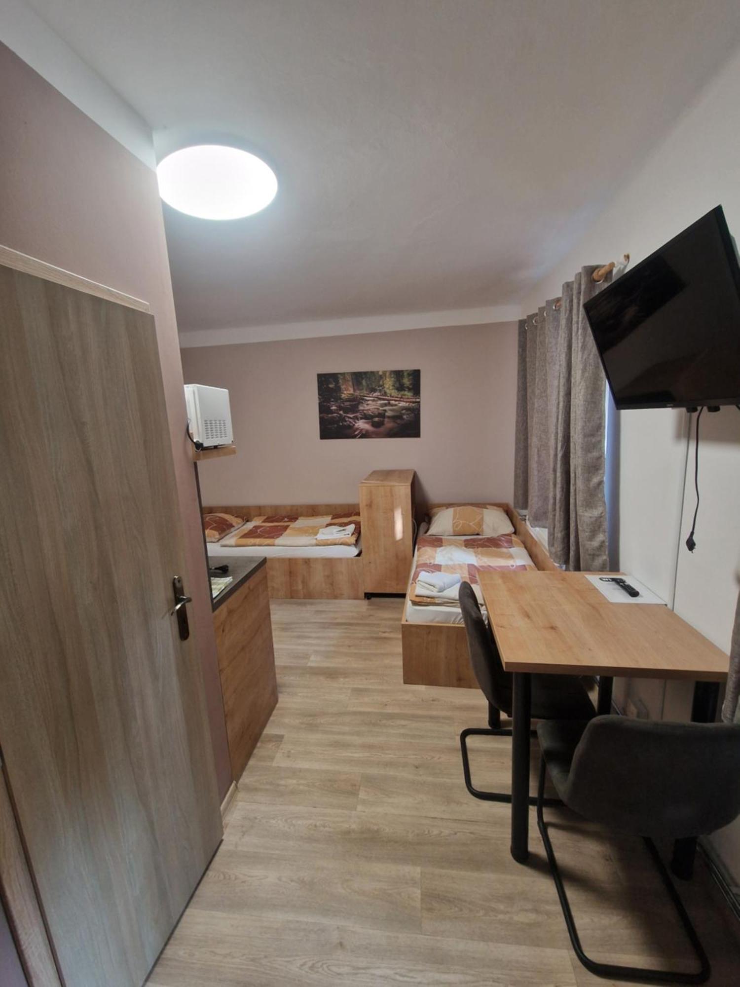 Apartmany Pod Klasterem Kladruby  Екстериор снимка
